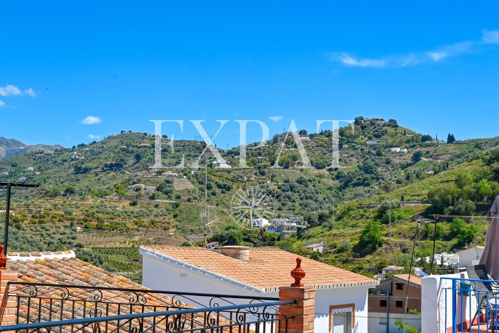 2 soveværelse Byhus til salg i Sayalonga - € 159.000 (Ref: 9785044)