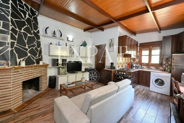 2 soverom Finca/Herregård til salgs i Sayalonga - € 210 000 (Ref: 9788242)