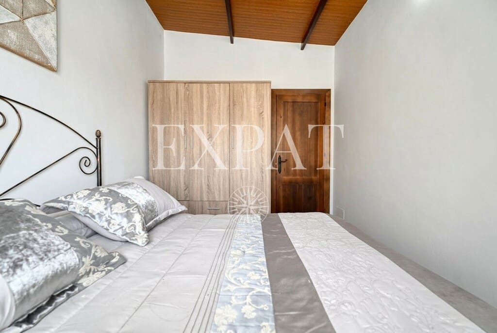 2 Zimmer Finca/Landgut zu verkaufen in Sayalonga - 210.000 € (Ref: 9788242)