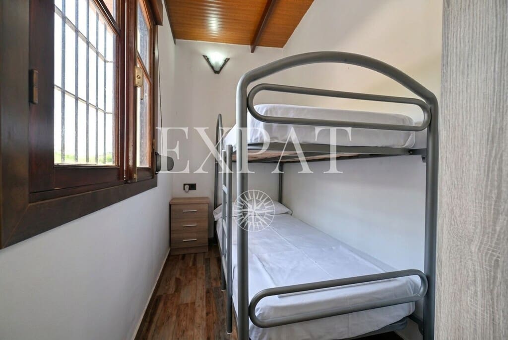 2 Zimmer Finca/Landgut zu verkaufen in Sayalonga - 210.000 € (Ref: 9788242)