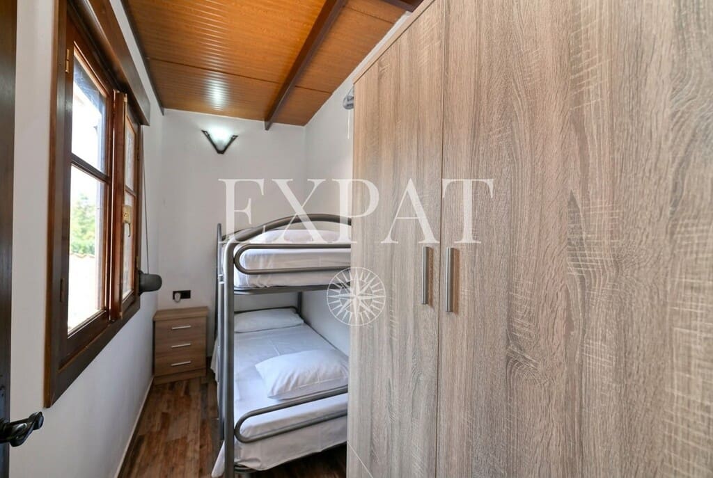 2 Zimmer Finca/Landgut zu verkaufen in Sayalonga - 210.000 € (Ref: 9788242)