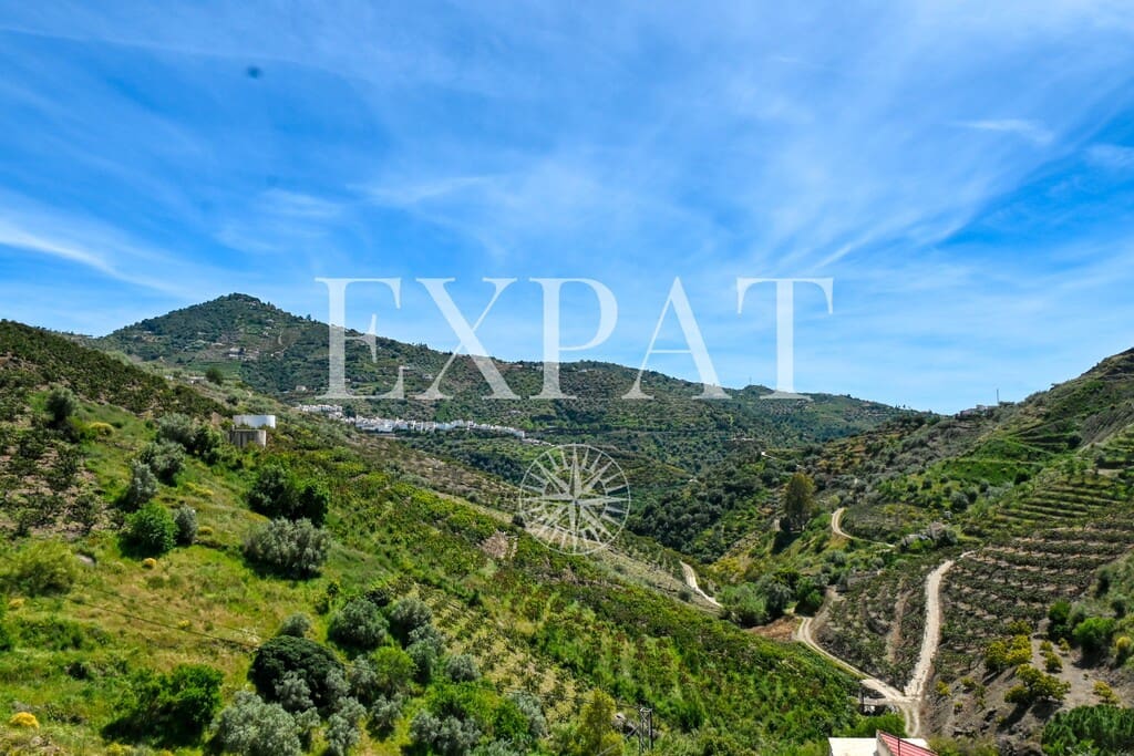 2 Zimmer Finca/Landgut zu verkaufen in Sayalonga - 210.000 € (Ref: 9788242)