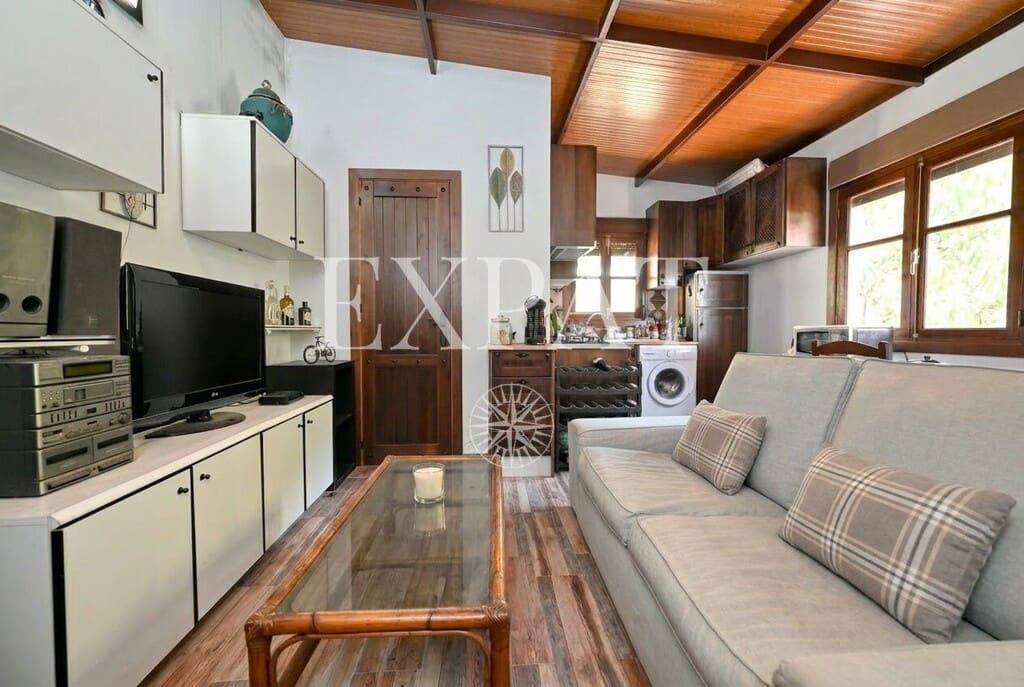 2 Zimmer Finca/Landgut zu verkaufen in Sayalonga - 210.000 € (Ref: 9788242)