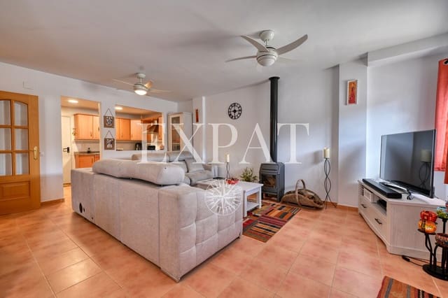 2 soveværelse Byhus til salg i Benajarafe, Vélez-Málaga med swimmingpool - € 370.000 (Ref: 9790832)