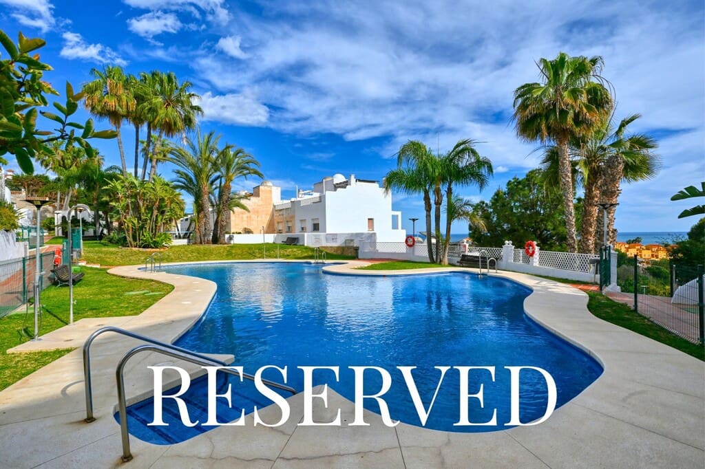 2 bedroom Townhouse for sale in Chilches with pool - € 370,000 (Ref: 9790832)