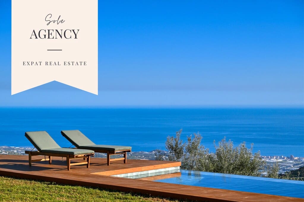 3 soveværelse Finca/Landehus til salg i Algarrobo med swimmingpool - € 950.000 (Ref: 9794348)