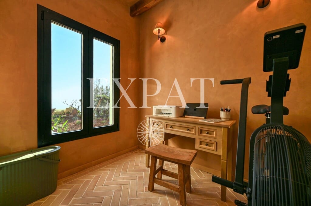 3 soveværelse Finca/Landehus til salg i Algarrobo med swimmingpool - € 950.000 (Ref: 9794348)