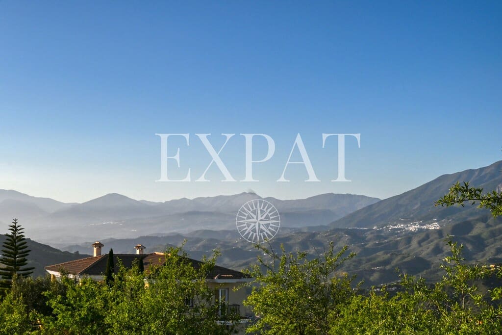 3 soveværelse Finca/Landehus til salg i Algarrobo med swimmingpool - € 950.000 (Ref: 9794348)