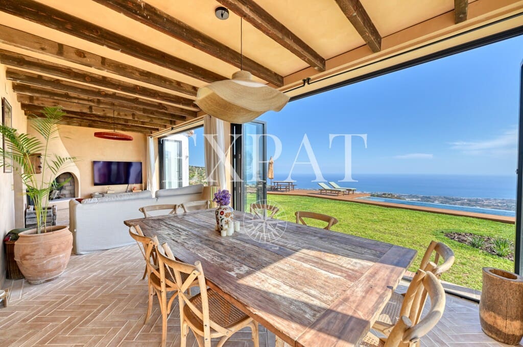 4 bedroom Finca/Country House for sale in Algarrobo with pool - € 950,000 (Ref: 9794348)
