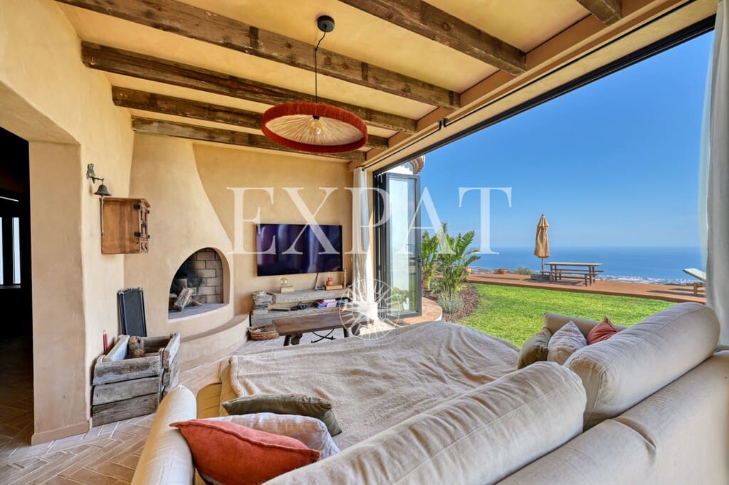 4 bedroom Finca/Country House for sale in Algarrobo with pool - € 950,000 (Ref: 9794348)