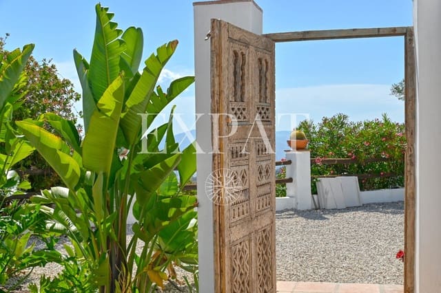 3 bedroom Finca/Country House for sale in Algarrobo with pool - € 950,000 (Ref: 9794348)