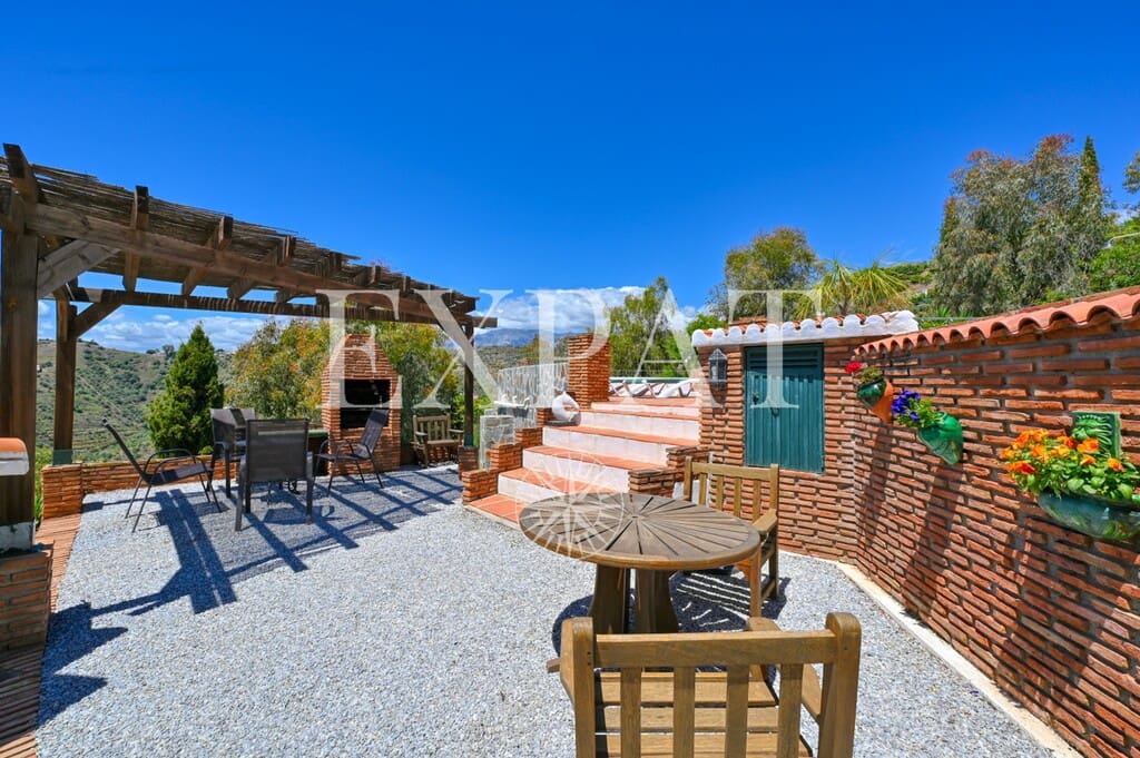 3 soverom Finca/Herregård til salgs i Competa med svømmebasseng - € 435 000 (Ref: 9831073)
