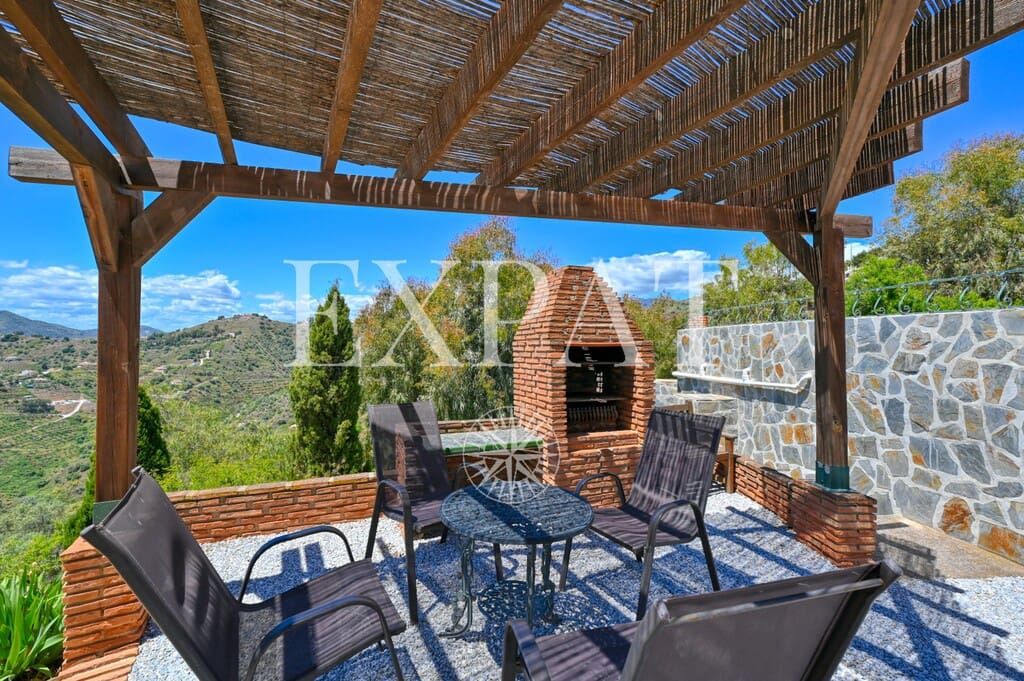 3 soverom Finca/Herregård til salgs i Competa med svømmebasseng - € 435 000 (Ref: 9831073)
