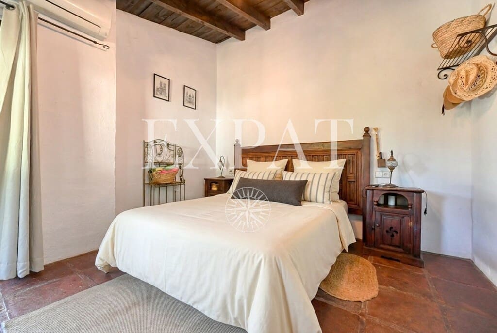 4 bedroom Finca/Country House for sale in Canillas de Aceituno with pool - € 875,000 (Ref: 9833484)