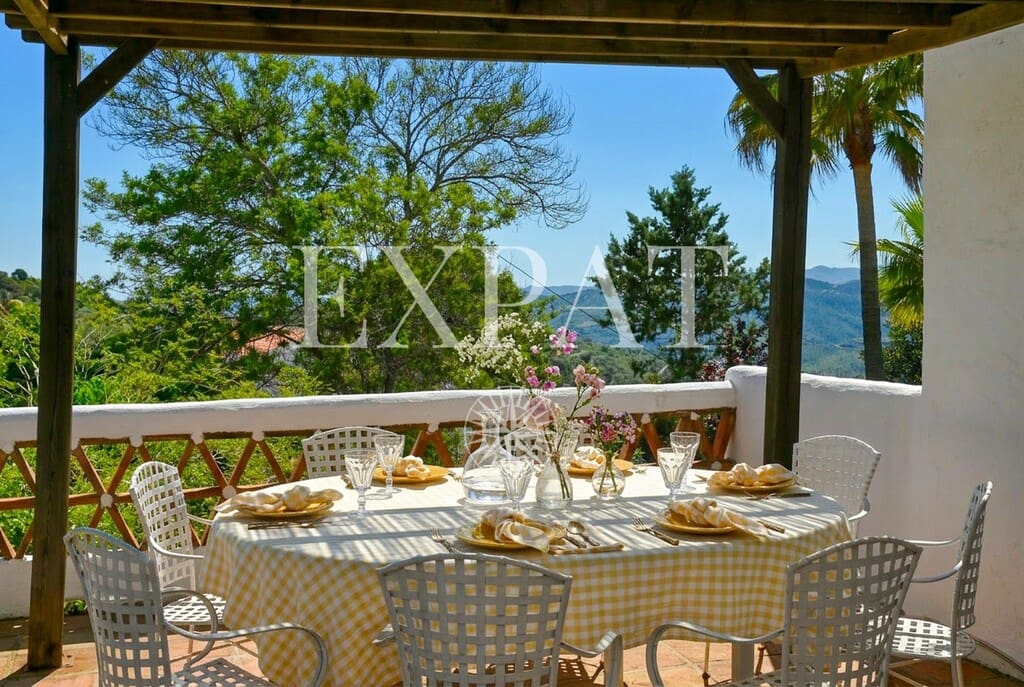 4 bedroom Finca/Country House for sale in Canillas de Aceituno with pool - € 875,000 (Ref: 9833484)