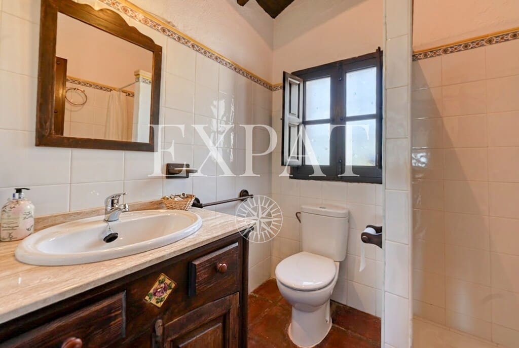 4 bedroom Finca/Country House for sale in Canillas de Aceituno with pool - € 875,000 (Ref: 9833484)