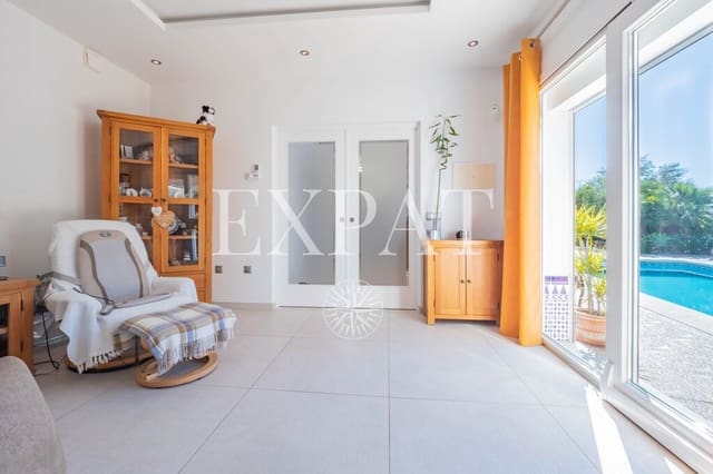 Finca/Casa Rural de 5 habitaciones en Arenas en venta con piscina - 730.000 € (Ref: 9845226)