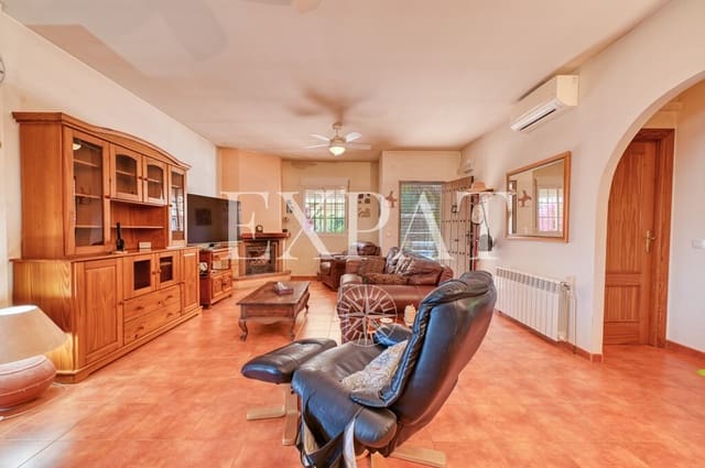 4 sypialnia Finka/Dom wiejski na sprzedaż w Cómpeta z basenem garażem - 445 000 € (Ref: 9875839)