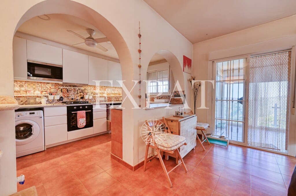4 sypialnia Finka/Dom wiejski na sprzedaż w Competa z basenem garażem - 445 000 € (Ref: 9875839)