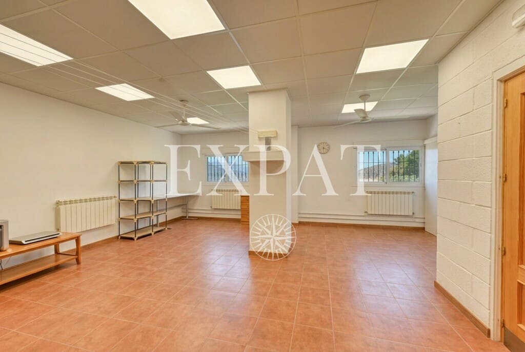 4 sypialnia Finka/Dom wiejski na sprzedaż w Competa z basenem garażem - 445 000 € (Ref: 9875839)