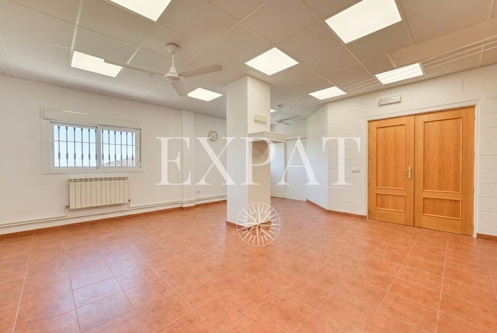 4 sypialnia Finka/Dom wiejski na sprzedaż w Competa z basenem garażem - 445 000 € (Ref: 9875839)