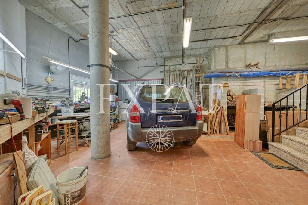 4 sypialnia Finka/Dom wiejski na sprzedaż w Competa z basenem garażem - 445 000 € (Ref: 9875839)
