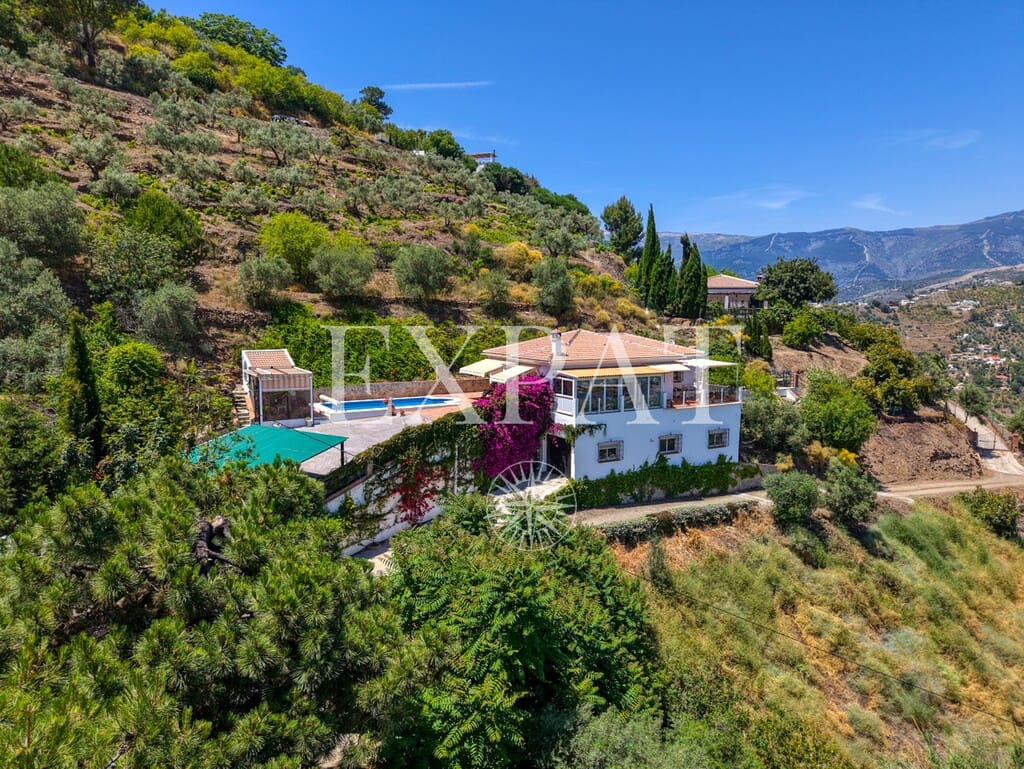 4 soveværelse Finca/Landehus til salg i Competa med swimmingpool garage - € 445.000 (Ref: 9875839)