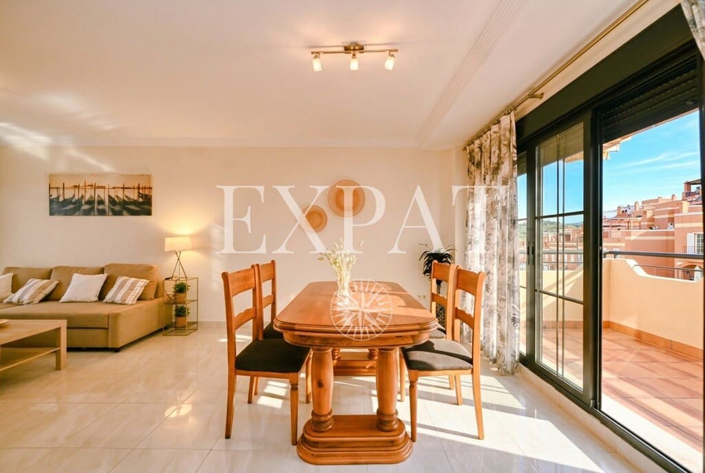 3 bedroom Apartment for sale in Almayate with pool - € 430,000 (Ref: 9891908)