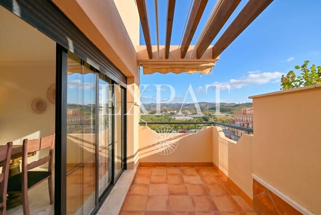 3 bedroom Apartment for sale in Almayate, Vélez-Málaga with pool - € 430,000 (Ref: 9891908)