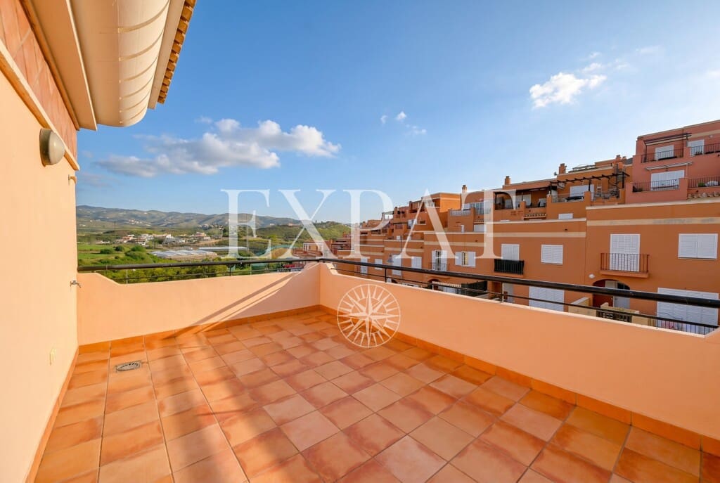 3 bedroom Apartment for sale in Almayate with pool - € 430,000 (Ref: 9891908)