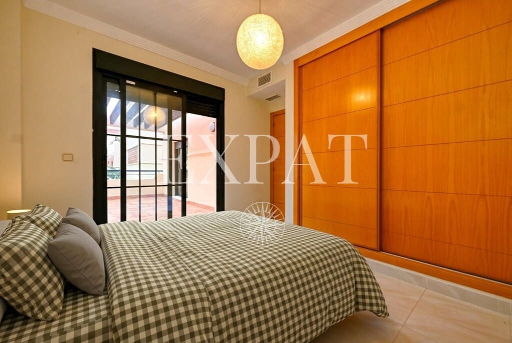 3 bedroom Apartment for sale in Almayate with pool - € 430,000 (Ref: 9891908)