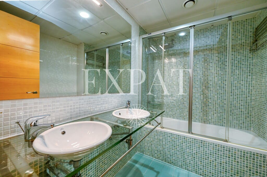 3 bedroom Apartment for sale in Almayate with pool - € 430,000 (Ref: 9891908)