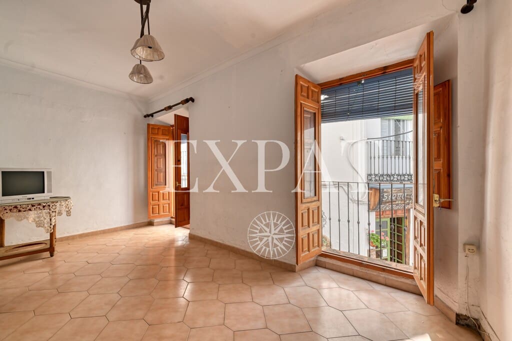 7 bedroom Townhouse for sale in Competa - € 220,000 (Ref: 9891909)