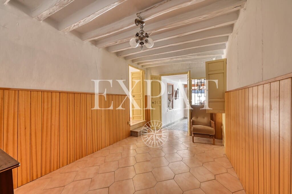 7 bedroom Townhouse for sale in Competa - € 220,000 (Ref: 9891909)