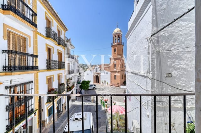 7 bedroom Townhouse for sale in Cómpeta - € 220,000 (Ref: 9891909)