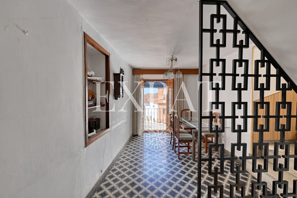 7 bedroom Townhouse for sale in Competa - € 220,000 (Ref: 9891909)