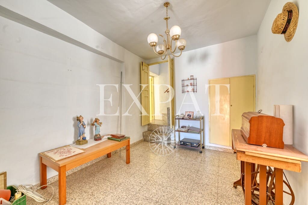 7 bedroom Townhouse for sale in Competa - € 220,000 (Ref: 9891909)