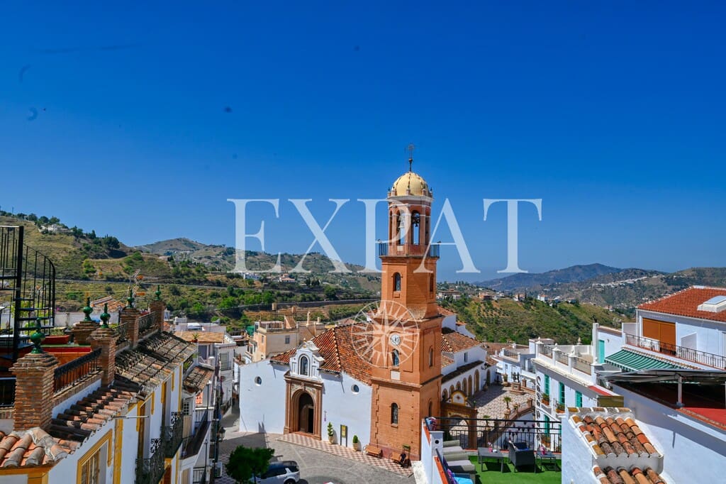 7 bedroom Townhouse for sale in Competa - € 220,000 (Ref: 9891909)