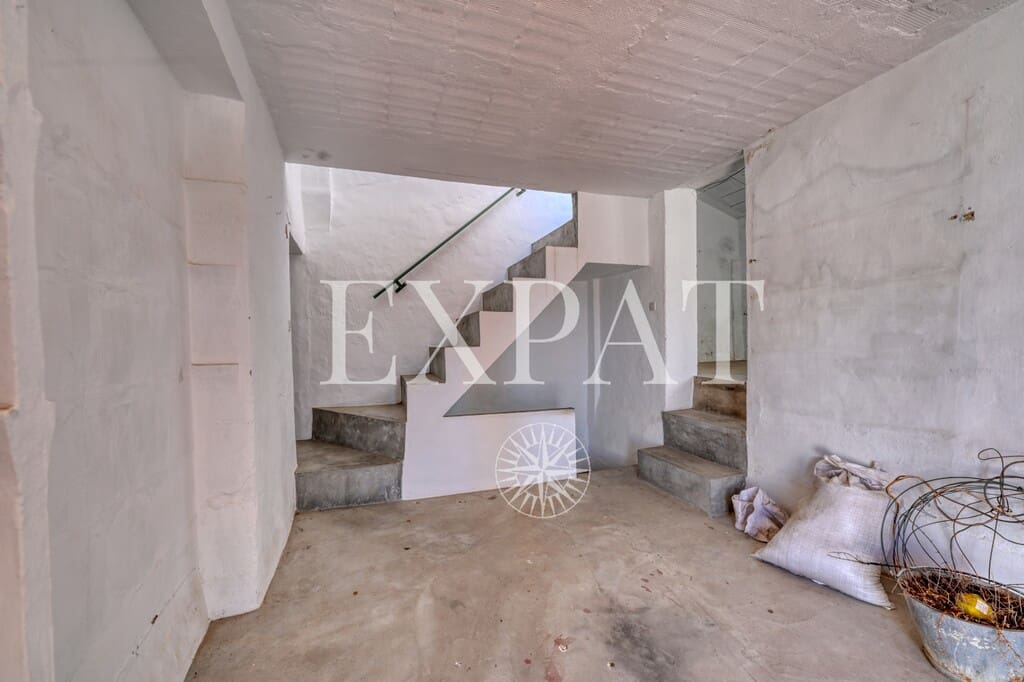 7 bedroom Townhouse for sale in Competa - € 220,000 (Ref: 9891909)