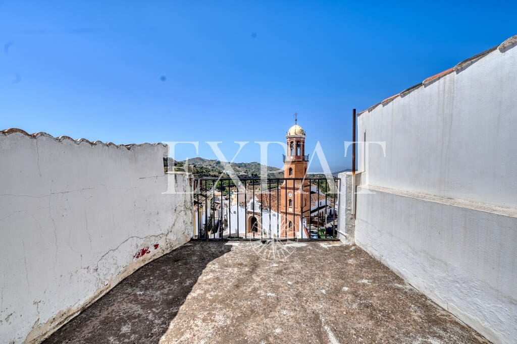 7 bedroom Townhouse for sale in Competa - € 220,000 (Ref: 9891909)