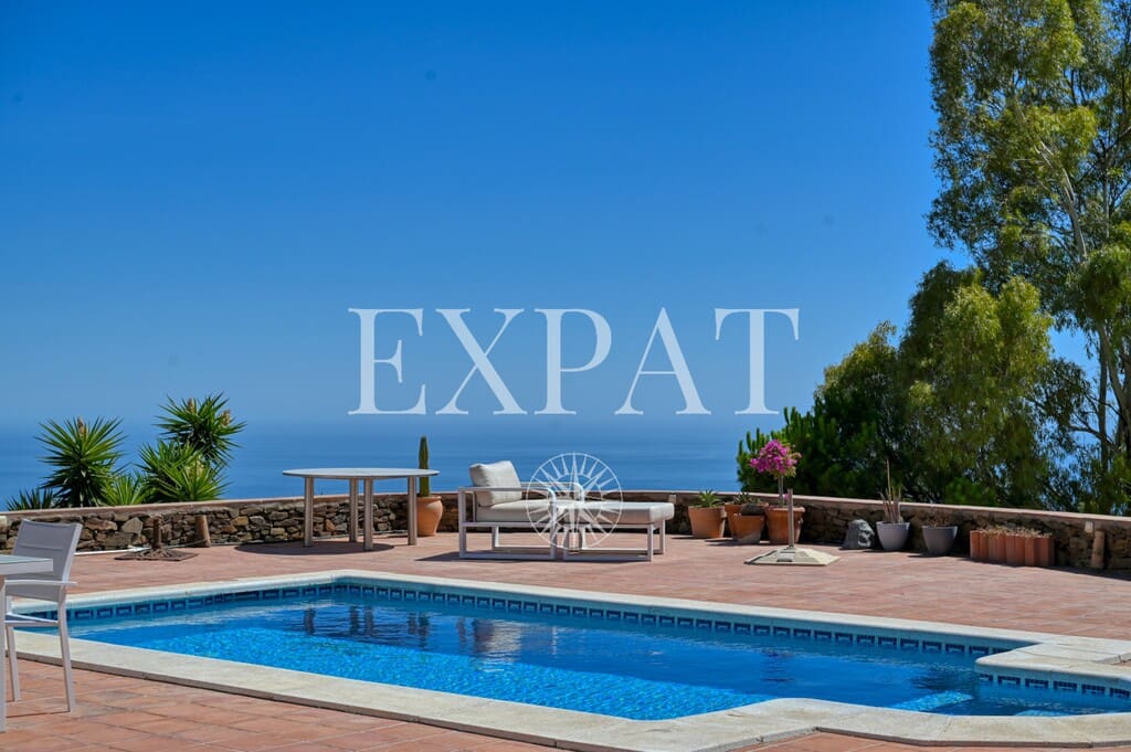 5 slaapkamer Finca/Landhuis te koop in Sayalonga met zwembad - € 775.000 (Ref: 9894022)