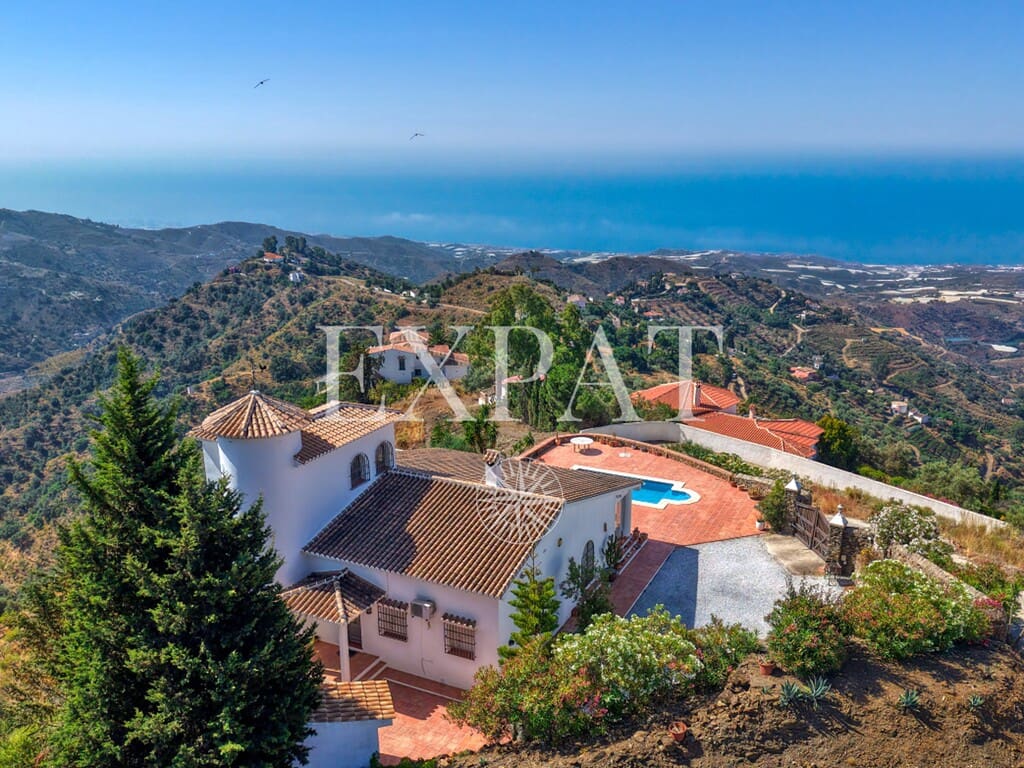 5 slaapkamer Finca/Landhuis te koop in Sayalonga met zwembad - € 775.000 (Ref: 9894022)