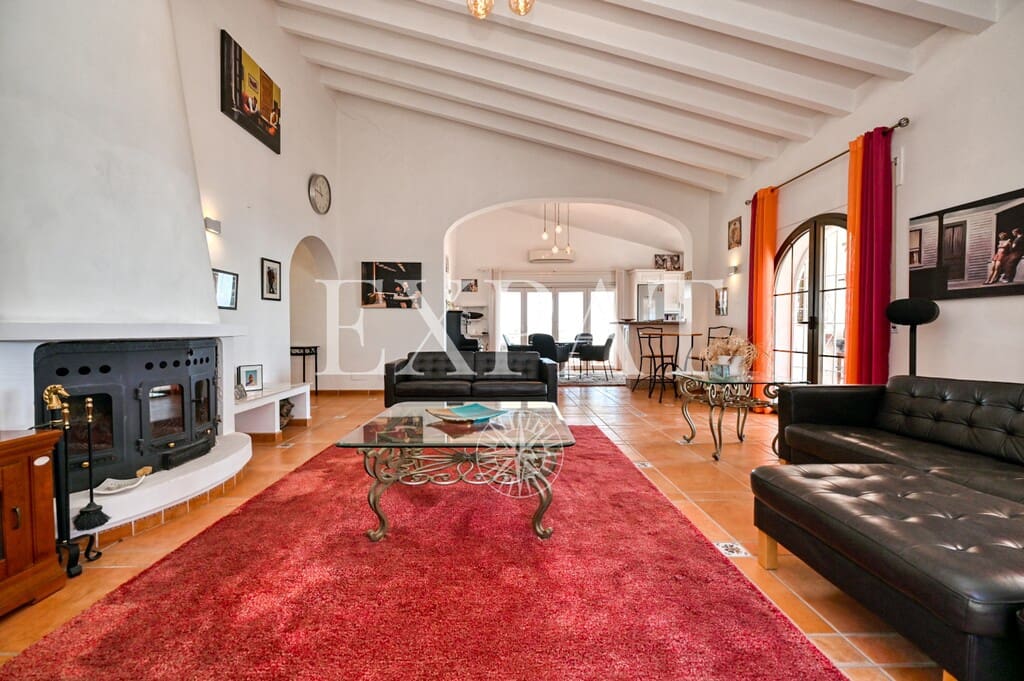 5 slaapkamer Finca/Landhuis te koop in Sayalonga met zwembad - € 775.000 (Ref: 9894022)
