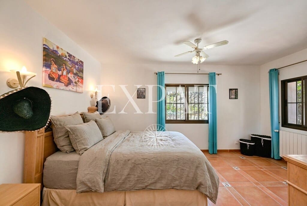 5 slaapkamer Finca/Landhuis te koop in Sayalonga met zwembad - € 775.000 (Ref: 9894022)