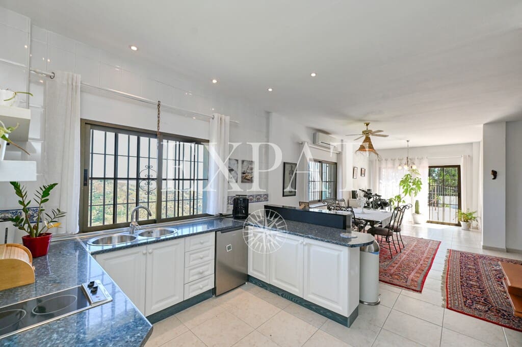 5 slaapkamer Finca/Landhuis te koop in Sayalonga met zwembad - € 775.000 (Ref: 9894022)