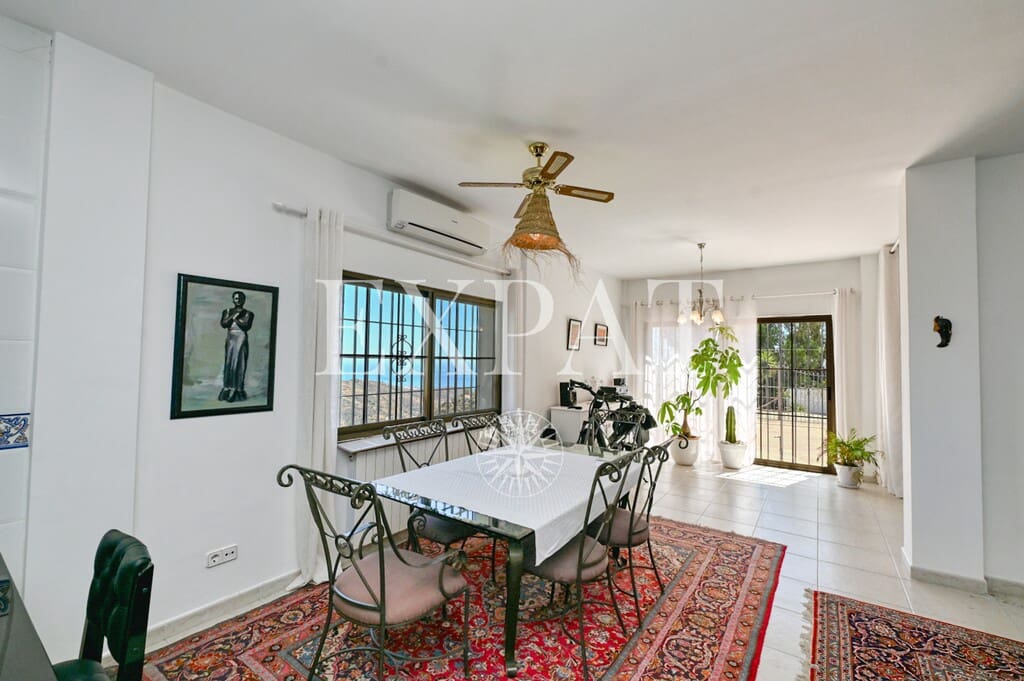 5 slaapkamer Finca/Landhuis te koop in Sayalonga met zwembad - € 775.000 (Ref: 9894022)