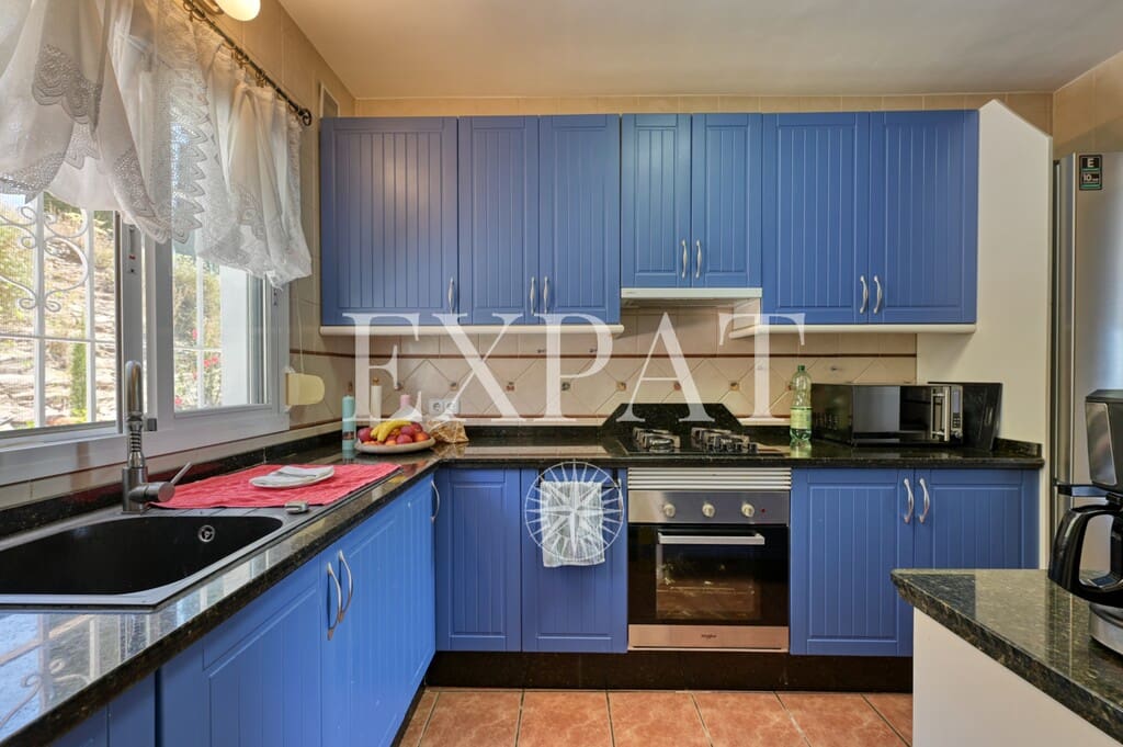 3 soverom Finca/Herregård til salgs i Arenas med svømmebasseng garasje - € 535 000 (Ref: 9910390)