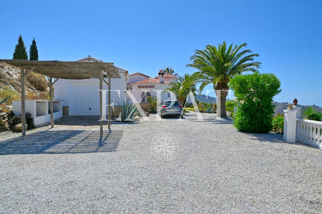 3 soverom Finca/Herregård til salgs i Arenas med svømmebasseng garasje - € 535 000 (Ref: 9910390)