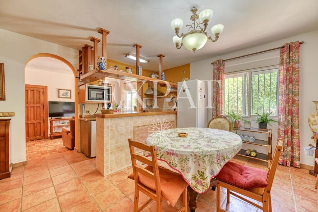 3 soverom Finca/Herregård til salgs i Sayalonga med svømmebasseng - € 365 000 (Ref: 9936029)
