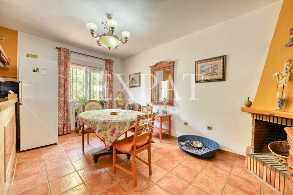 3 soverom Finca/Herregård til salgs i Sayalonga med svømmebasseng - € 365 000 (Ref: 9936029)
